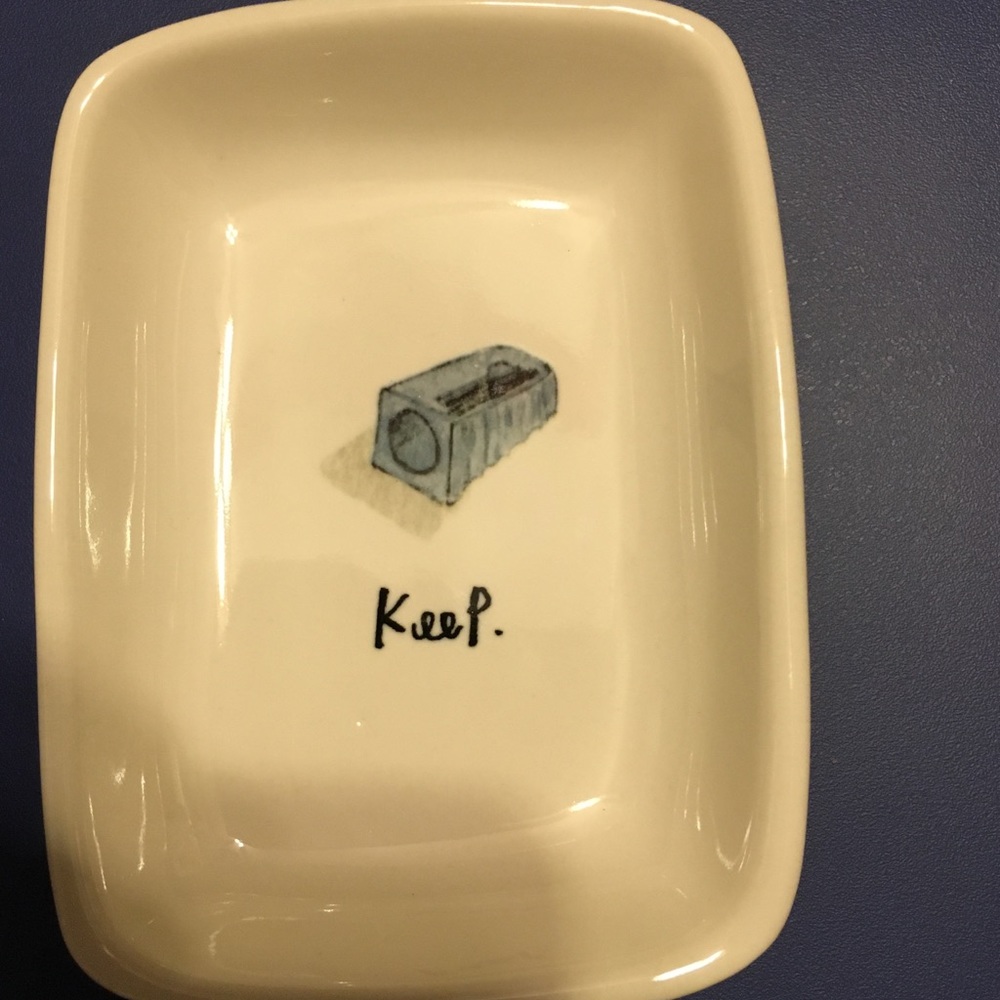 Rae Dunn trinket holder.